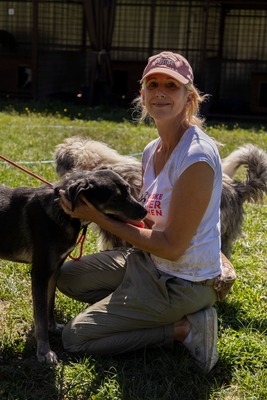 🐾 Angelika – eine tapfere Seele mit leuchtenden Augen 🐾, Mischling - Hündin