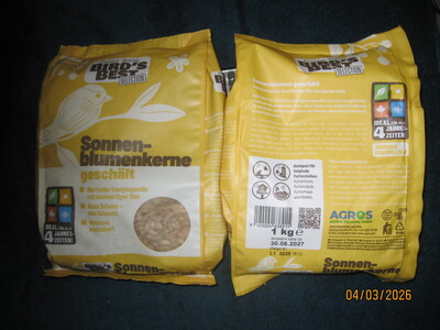 Wildvogelfutter, Meisenknödel, Erdnussbutter, Nüsse, SB-Kerne etc (Cashewkerne)