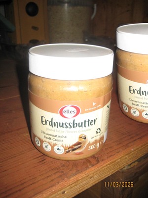 Wildvogelfutter, Meisenknödel, Erdnussbutter, Nüsse, SB-Kerne etc (Cashewkerne)